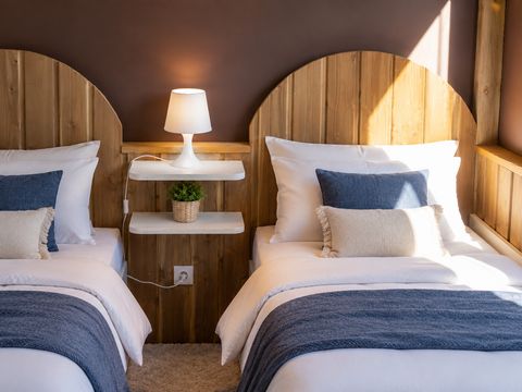TENTE TOILE ET BOIS 4 personnes - 2 chambres + terrasse