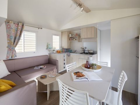 Mobilhome 6 personnes - 3 chambres - TV + Clim