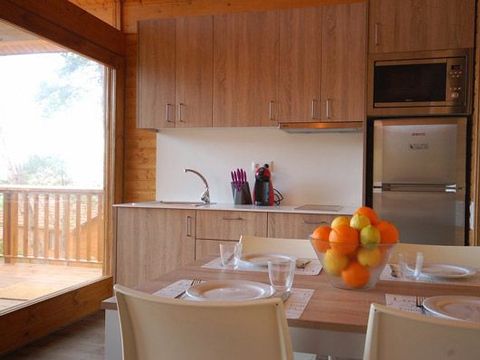 CHALET 4 personnes - Chalet | Premium | 2 Ch. | 4 Pers. | 2 SDB | Clim. | TV