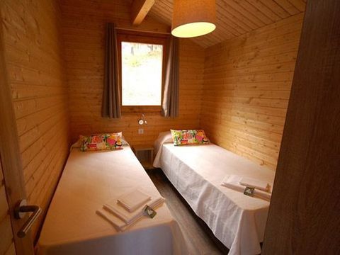 CHALET 4 personnes - Chalet | Premium | 2 Ch. | 4 Pers. | 2 SDB | Clim. | TV