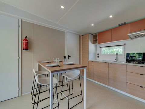 MOBILHOME 6 personnes - Comfort XL | 3 Ch. | 6 Pers. | Terrasse surélevée | Clim. | TV
