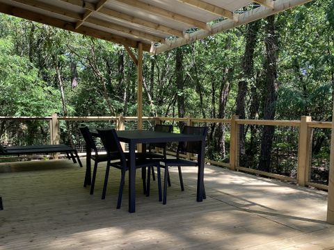 MOBILHOME 4 personnes - Premium | 2 Ch. | 4 Pers. | Terrasse surélevée | Clim. | TV