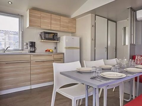 MOBILHOME 6 personnes - Premium | 3 Ch. | 6 Pers. | Terrasse surélevée | Clim.