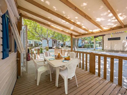 Mobilhome 6 personnes - Mobil-home | Classic | 3 Ch. | 6 Pers. | Terrasse surélevée | Clim.