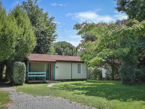 CHALET 5 personnes - Chalet bois Confort 31m² - 2 chambres dont terrasse couverte + TV 5/7 pers