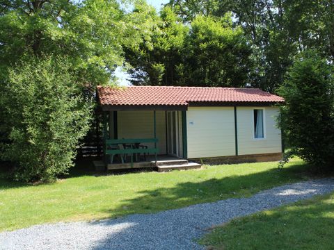 CHALET 5 personnes - Chalet bois Confort 31m² - 2 chambres dont terrasse couverte + TV 5/7 pers