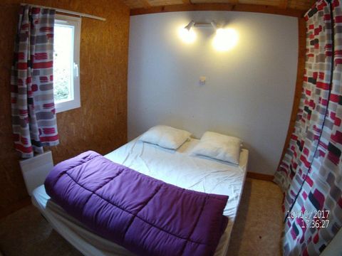 CHALET 5 personnes - Chalet bois Confort 31m² - 2 chambres dont terrasse couverte + TV 5/7 pers