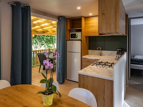 MOBILHOME 6 personnes - Mobil-home Premium Evasion 45m² (3 chambres) + 2 salles de bain + LV + Terrasse 15.5m² 6 pers