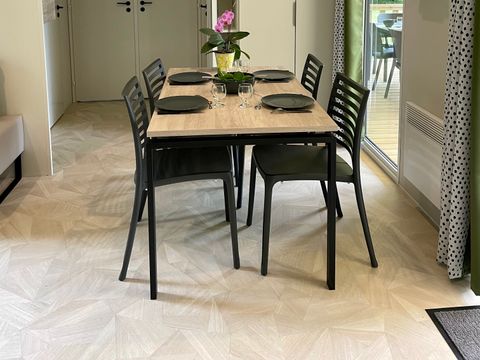 MOBILHOME 8 personnes - Mobil-home Premium Rouffiac 40m² (3 chambres) + 2 salles de bain + LV + LL + Terrasse 6/8 pers