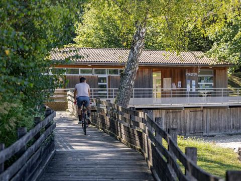 Flower Camping et Base de Loisirs de Rouffiac - Camping Dordogne - Image N°38