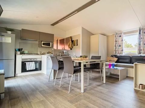 MOBILHOME 6 personnes - Trio Premium 4 Pièces 6 Personnes Jacuzzi + Climatisé + TV