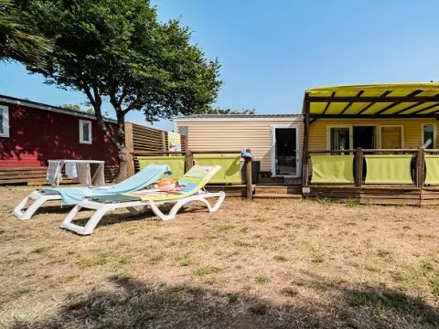 MOBILHOME 6 personnes - Trio Premium 4 Pièces 6 Personnes Jacuzzi + Climatisé + TV