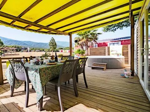 MOBILHOME 6 personnes - Trio Premium 4 Pièces 6 Personnes Jacuzzi + Climatisé + TV