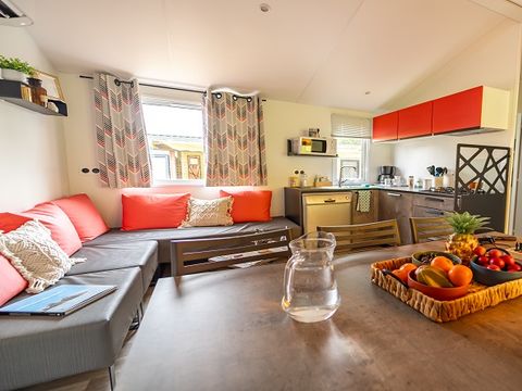 MOBILHOME 8 personnes - Gamme Quattro Premium avec Jacuzzi