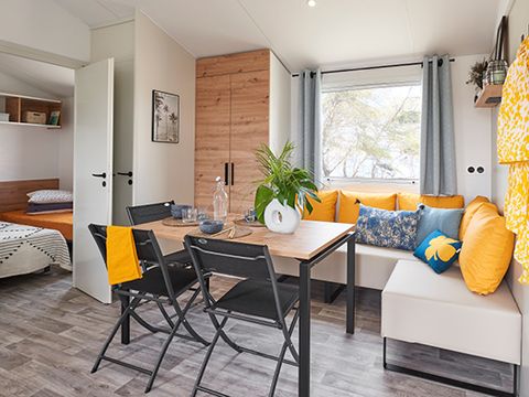 Mobilhome 6/8 personnes - GRAND - CONFORT - 3 chambres - 31 m² terrasse couverte - Lave-vaisselle