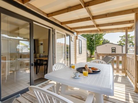 MOBILHOME 6 personnes - Mobil-home GRAND CONFORT 2 chambres 29 m² terrasse couverte + Lave-vaisselle 4/6 pers