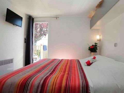 Mobilhome 4/6 personnes - CONFORT - 2 chambres - 2 salles de bain 28 m² Terrasse Couverte