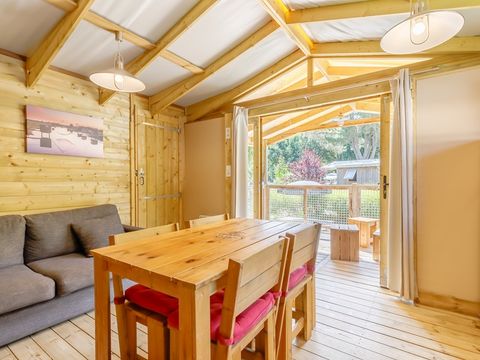 Lodge 4/6 personnes - Cabane Cosy Flower - CONFORT - 2 chambres - 27m² - Terrasse Couverte