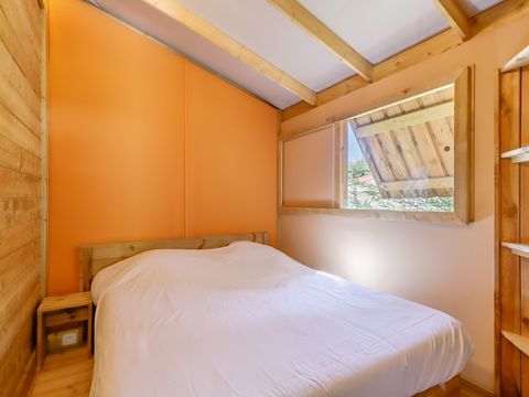 Lodge 4/6 personnes - Cabane Cosy Flower - CONFORT - 2 chambres - 27m² - Terrasse Couverte