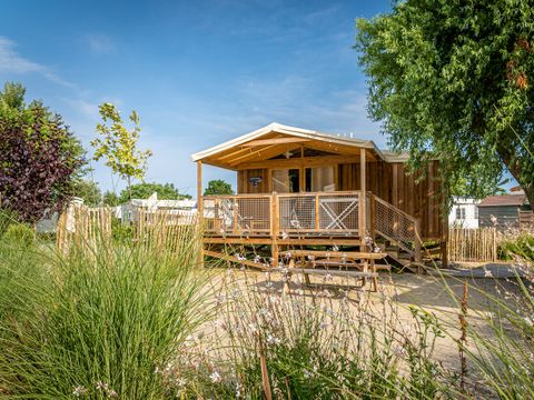 LODGE 6 personnes - Cabane Lodge Cosy Flower CONFORT 2 chambres 27m² - Terrasse Couverte 4/6 pers