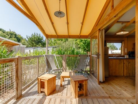 Lodge 4/6 personnes - Cabane Cosy Flower - CONFORT - 2 chambres - 27m² - Terrasse Couverte