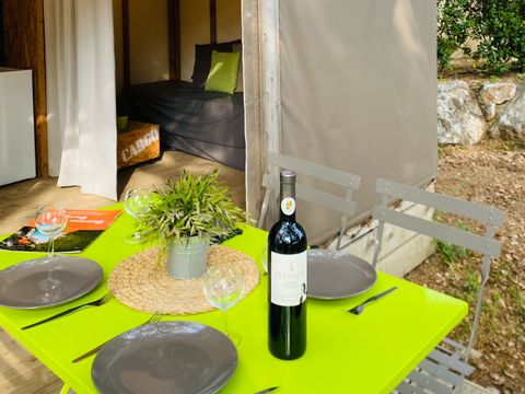 Tente en toile et en bois 4 personnes - MAORI (sans sanitaires)