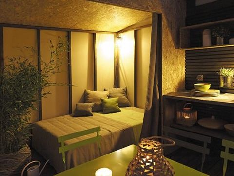 Tente en toile et en bois 4 personnes - MAORI (sans sanitaires)