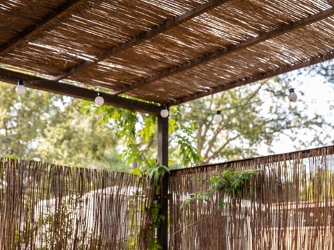 MOBILHOME 6 personnes - 3 chambres / CONFORT (CLIM + PERGOLA + PLANCHA)