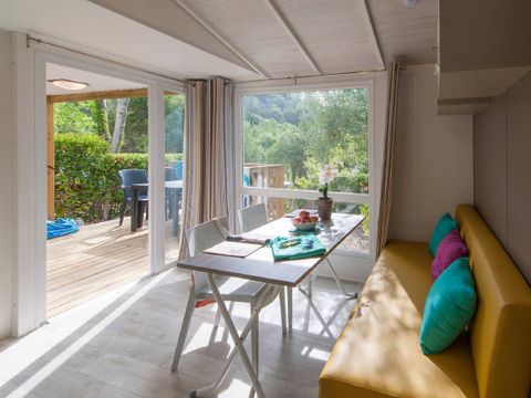 MOBILHOME 6 personnes - Comfort | 2 Ch. | 4/6 Pers. | Terrasse surélevée | Clim. | TV