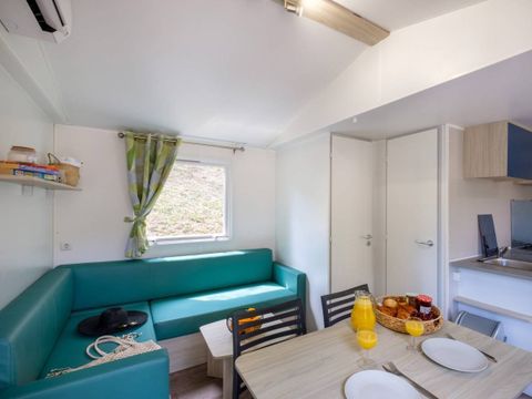 MOBILHOME 5 personnes - Comfort | 2 Ch. | 5 Pers. | Terrasse surélevée | Clim. | TV