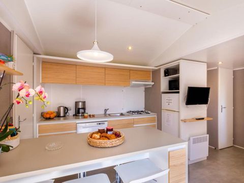 MOBILHOME 6 personnes - Comfort | 3 Ch. | 6 Pers. | Terrasse surélevée | Clim. | TV