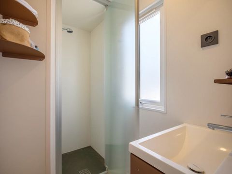MOBILHOME 6 personnes - Comfort | 3 Ch. | 6 Pers. | Terrasse surélevée | Clim. | TV