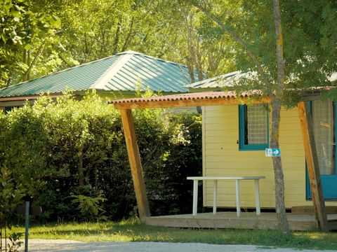 BUNGALOW 4 personnes - Bungalow ECO "DOLIUM"-2 chambres - 4 personnes Max (bébé compris) 1/4 pers.