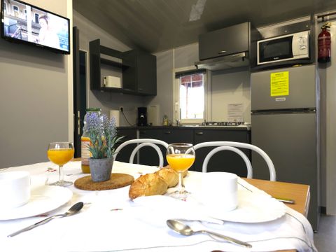 MOBILHOME 5 personnes - Mobil home "VOLTINIA" -Climatisé/TV-2 chambres- 5 personnes max (Bébé compris) 4/5 pers