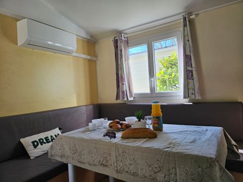 MOBILHOME 4 personnes - "SUNSHINE 4" Climatisé/TV -2 chambres- max 4 personnes (bébé compris)