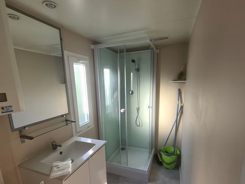 MOBILHOME 4 personnes - "SUNSHINE 4" Climatisé/TV -2 chambres- max 4 personnes (bébé compris)