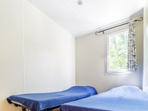 MOBILHOME 6 personnes - (SANS SANITAIRES)