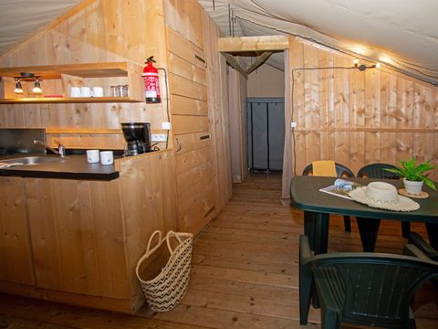 TENTE TOILE ET BOIS 5 personnes - Tente lodge premium avec sanitaires 5 personnes