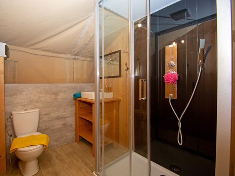 TENTE TOILE ET BOIS 5 personnes - Tente lodge premium avec sanitaires 5 personnes
