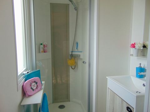 MOBILHOME 6 personnes - Le bleu lagon trio Contemporain