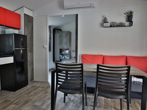 MOBILHOME 4 personnes - Bleu Lagon Duo Authentique PMR 3 Pièces 4 Personnes + TV