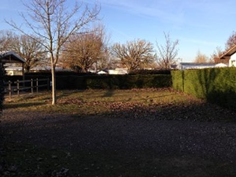 Emplacement - pour tente, caravane ou camping-car