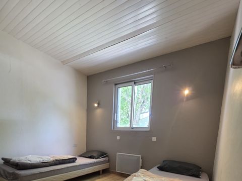 GÎTE 6 personnes - Gîte | 2 Ch. | 4/6 Pers. | Terrasse surélevée | TV
