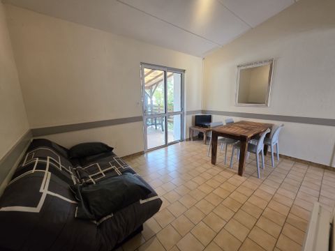 GÎTE 6 personnes - Gîte | 2 Ch. | 4/6 Pers. | Terrasse surélevée | TV