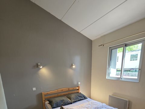 GÎTE 6 personnes - Gîte | 2 Ch. | 4/6 Pers. | Terrasse surélevée | TV