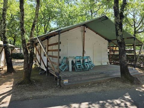 TENTE TOILE ET BOIS 6 personnes - Tente Safari | 3 Ch. | 6 Pers. | 1 SDB