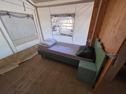 TENTE TOILE ET BOIS 6 personnes - Tente Safari | 3 Ch. | 6 Pers. | 1 SDB