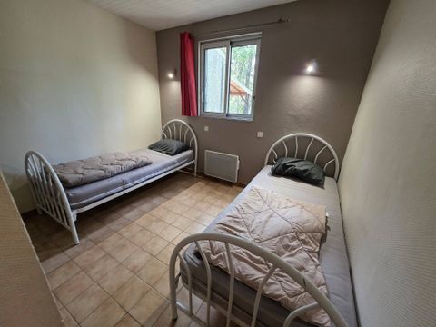 APPARTEMENT 6 personnes - Appartement | 2 Ch. | 4/6 Pers. | Terrasse surélevée | 1 SDB | TV