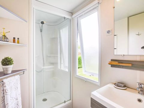 MOBILHOME 4 personnes - Confort 3 Pièces 4 Personnes + TV