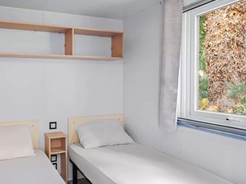 MOBILHOME 4 personnes - Mobil-home | Classic | 2 Ch. | 4 Pers. | Terrasse surélevée | Clim.